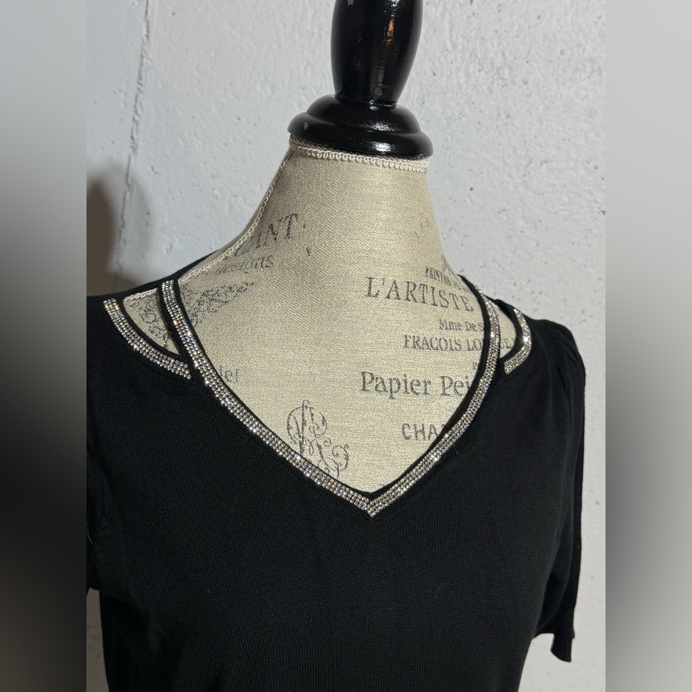 Scarlett Black Top with Subtle Silver Threads - Picture 1 of 8